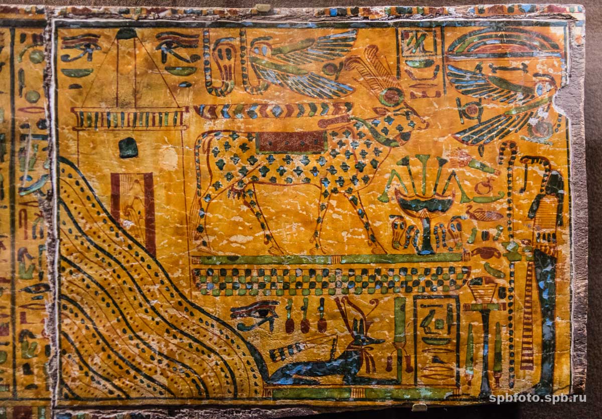 Фрагмент саркофага.