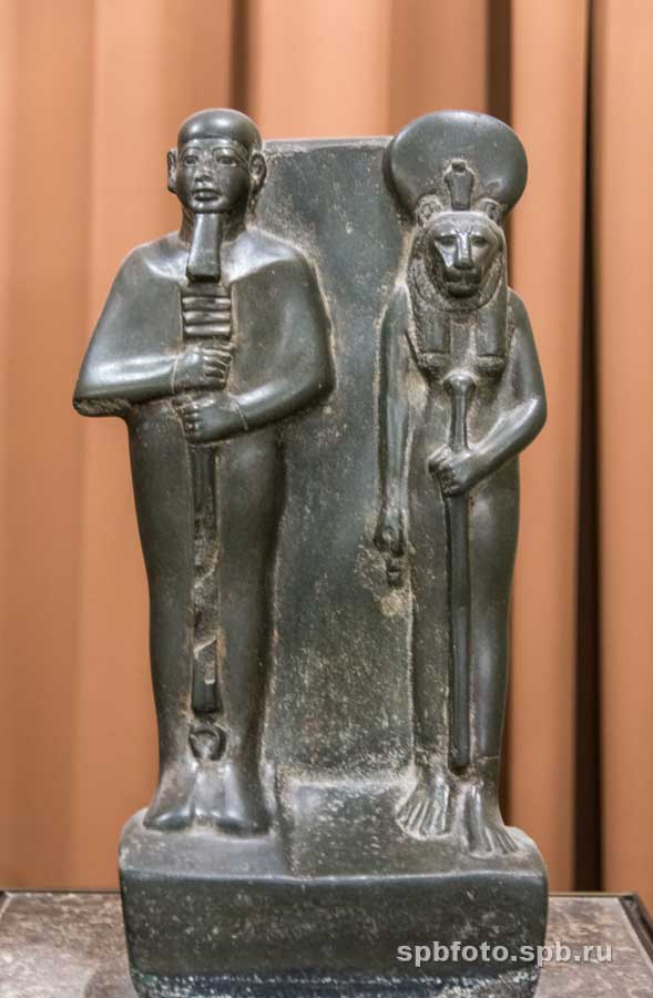 Бог Птах и богиня Сохмет. VII в. до н.э.